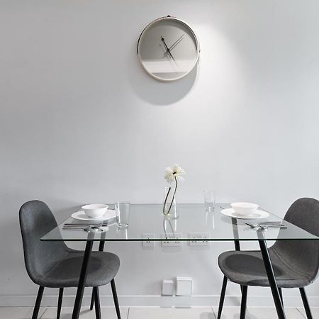 Khayat Homes - The Curve - One Bed Лондон Екстер'єр фото