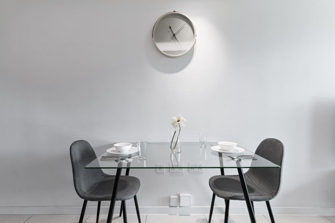 Khayat Homes - The Curve - One Bed Лондон Екстер'єр фото