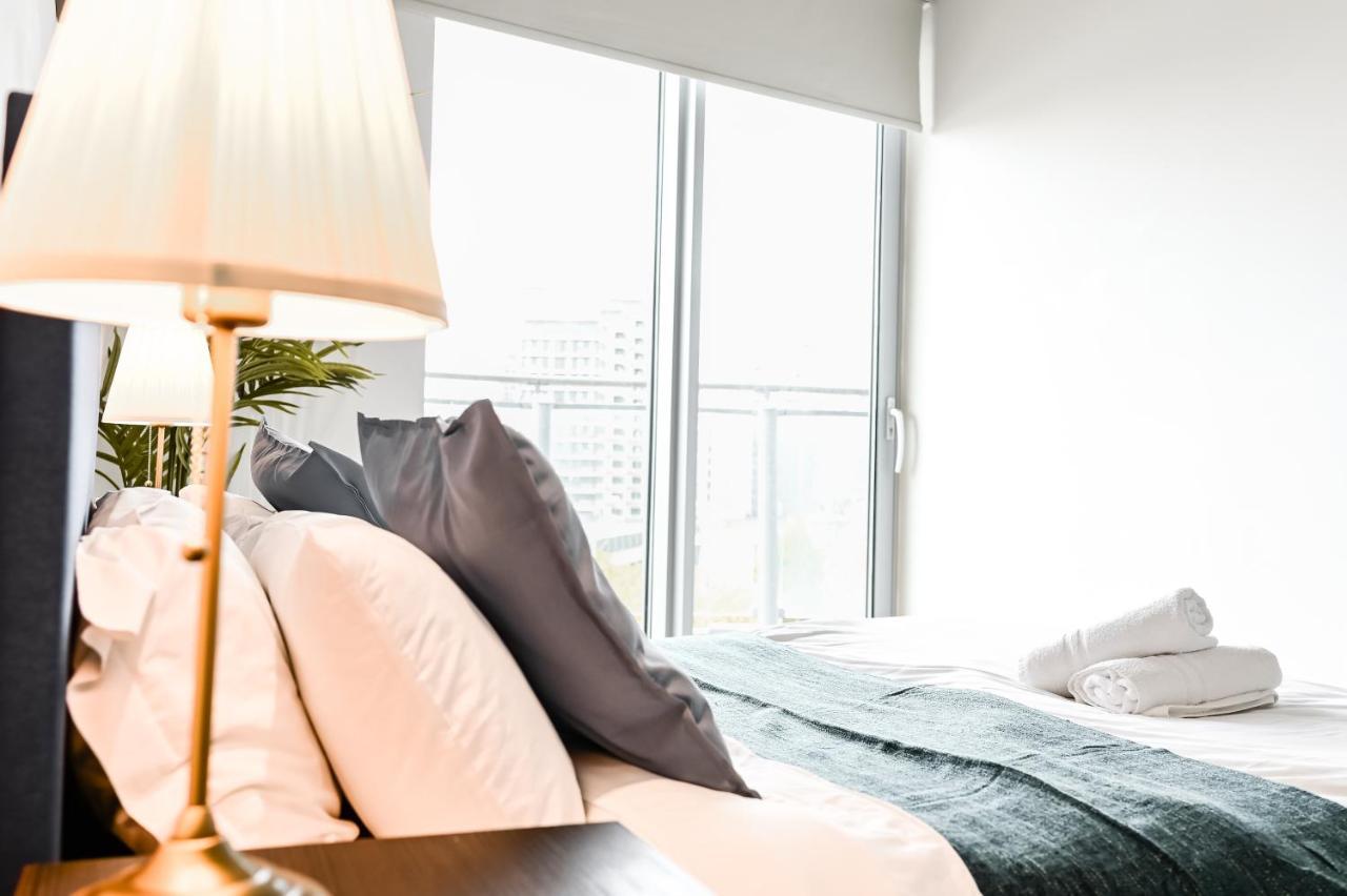 Khayat Homes - The Curve - One Bed Лондон Екстер'єр фото